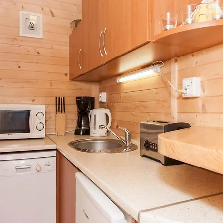 Homes Near The Seaside Beach, Дом отдыха Поберово