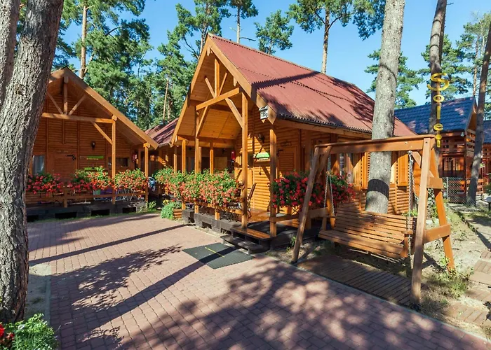 Homes Near The Seaside Beach, * Поберово